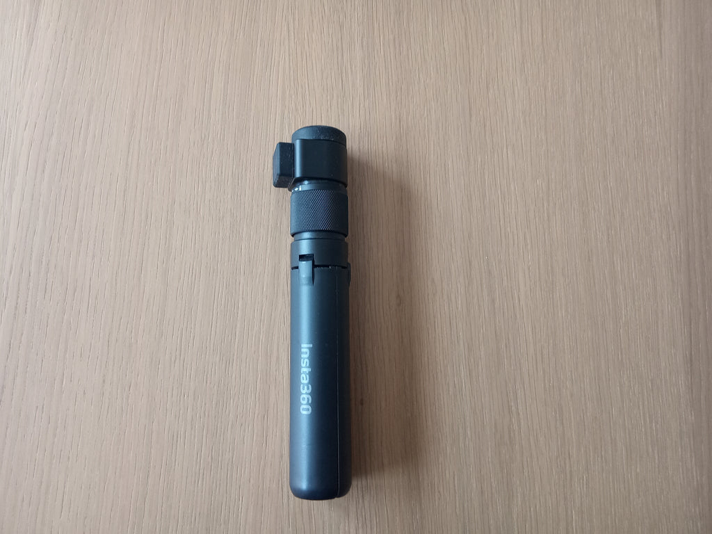 Insta360 Selfie Stick Invisible 2 en 1 GRADO A