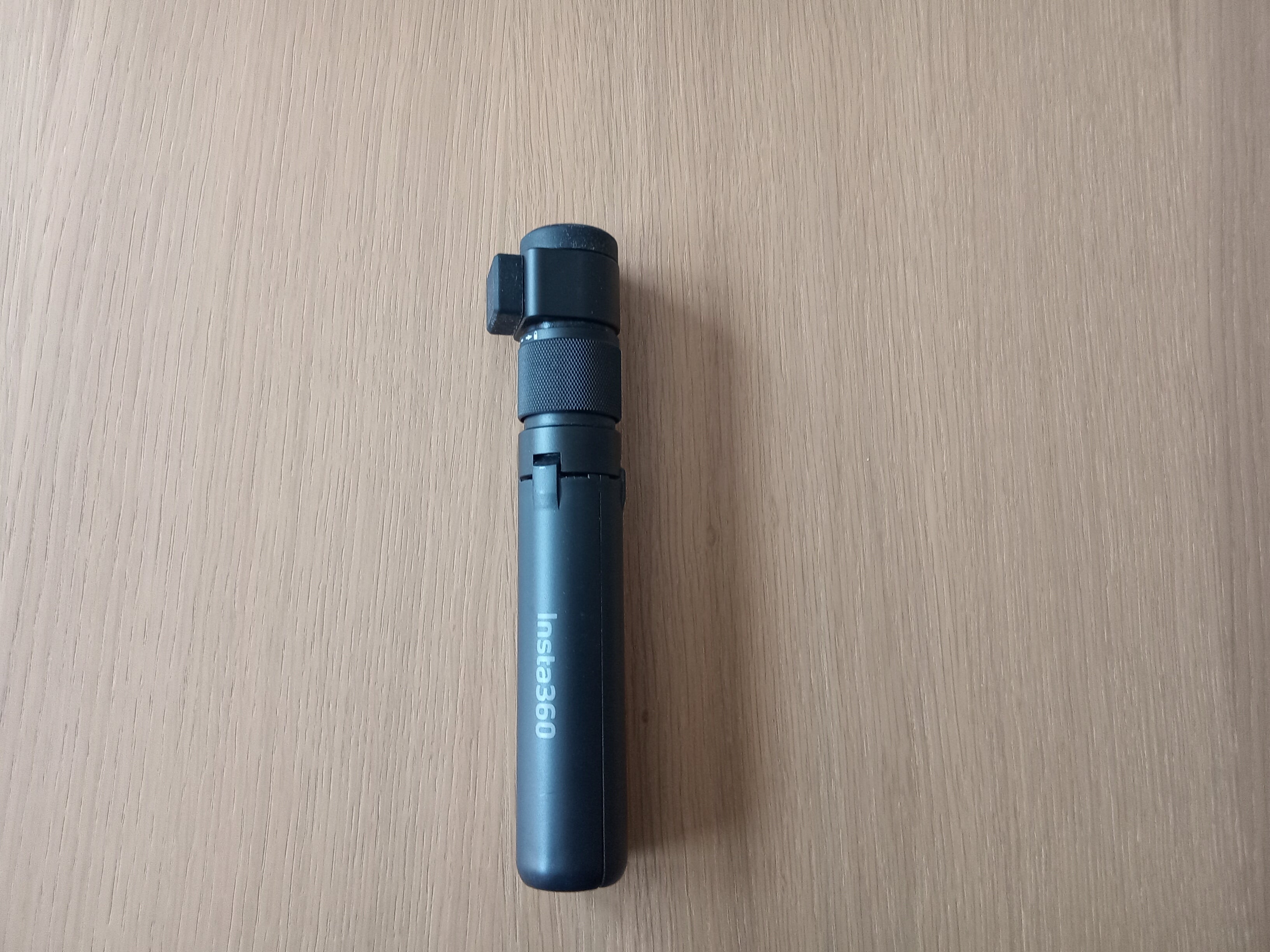 Insta360 Selfie Stick Invisible 2 en 1 GRADO A