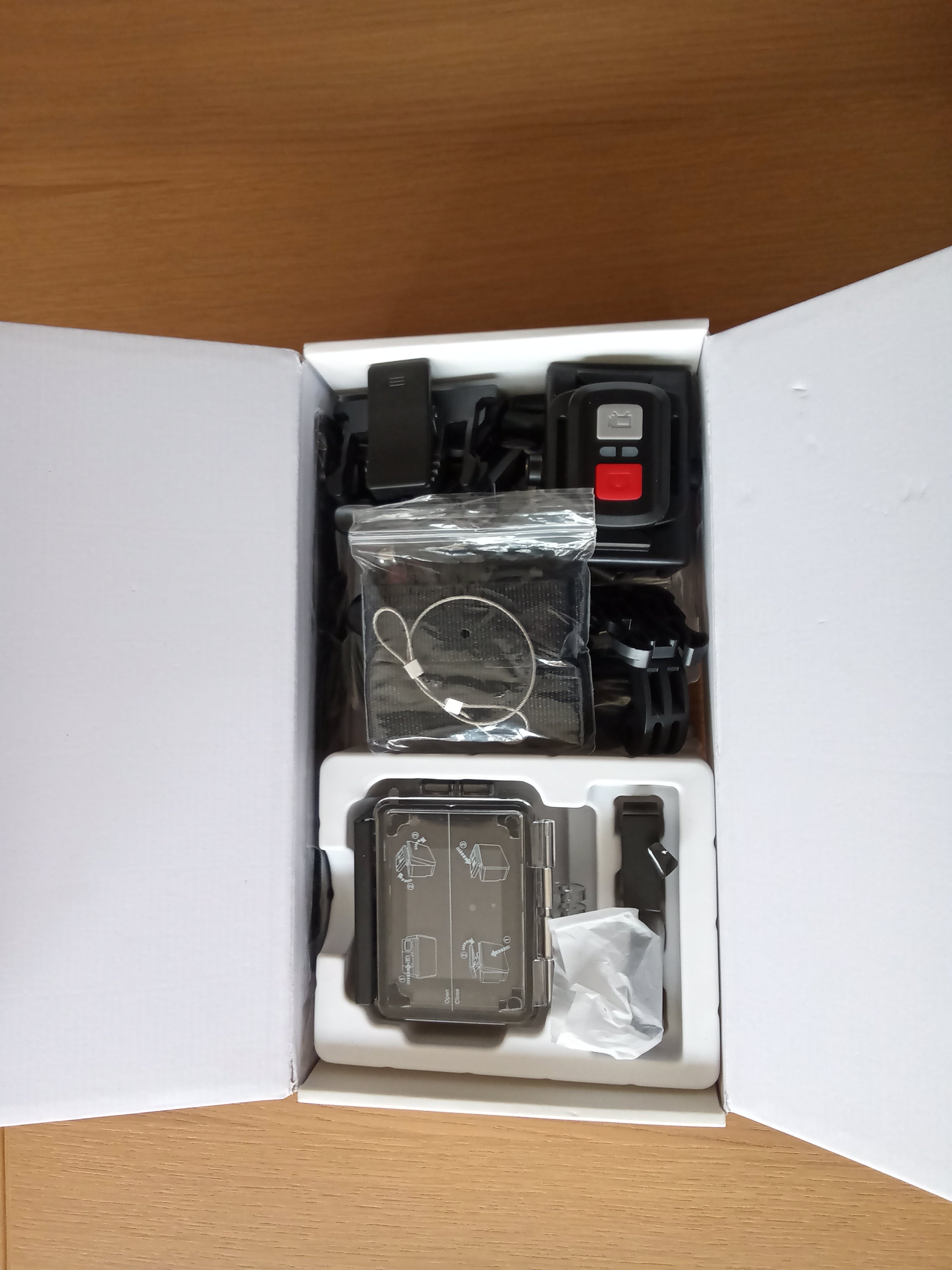 WOLFANG Cámara Deportiva 4K 30FPS GA100 con 32GB MicroSD 20MP GRADO A