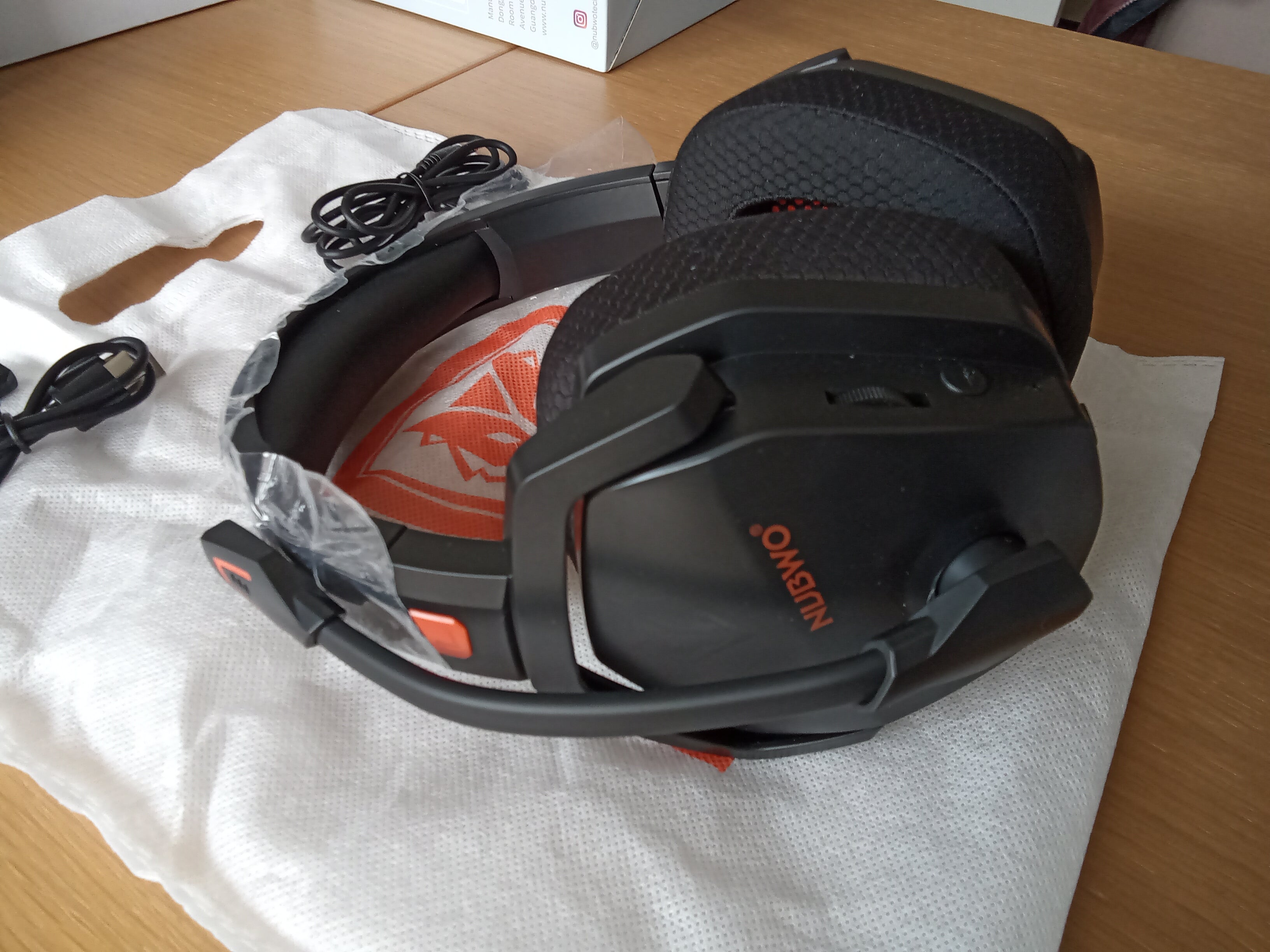 NUBWO G06 Cascos Gaming Inalámbricos GRADO A