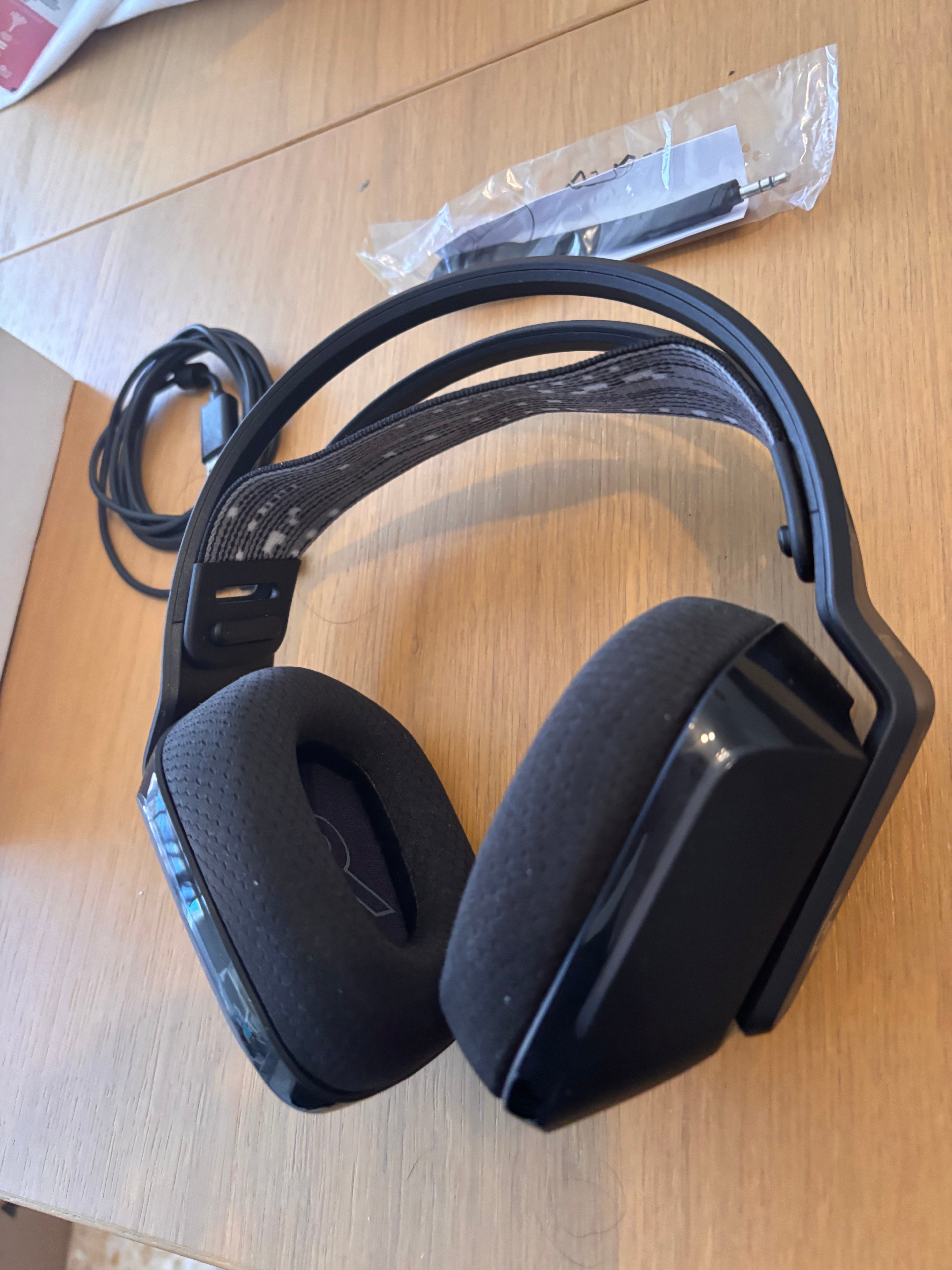 Logitech G G733 Lightspeed Auriculares con Micrófono GRADO B